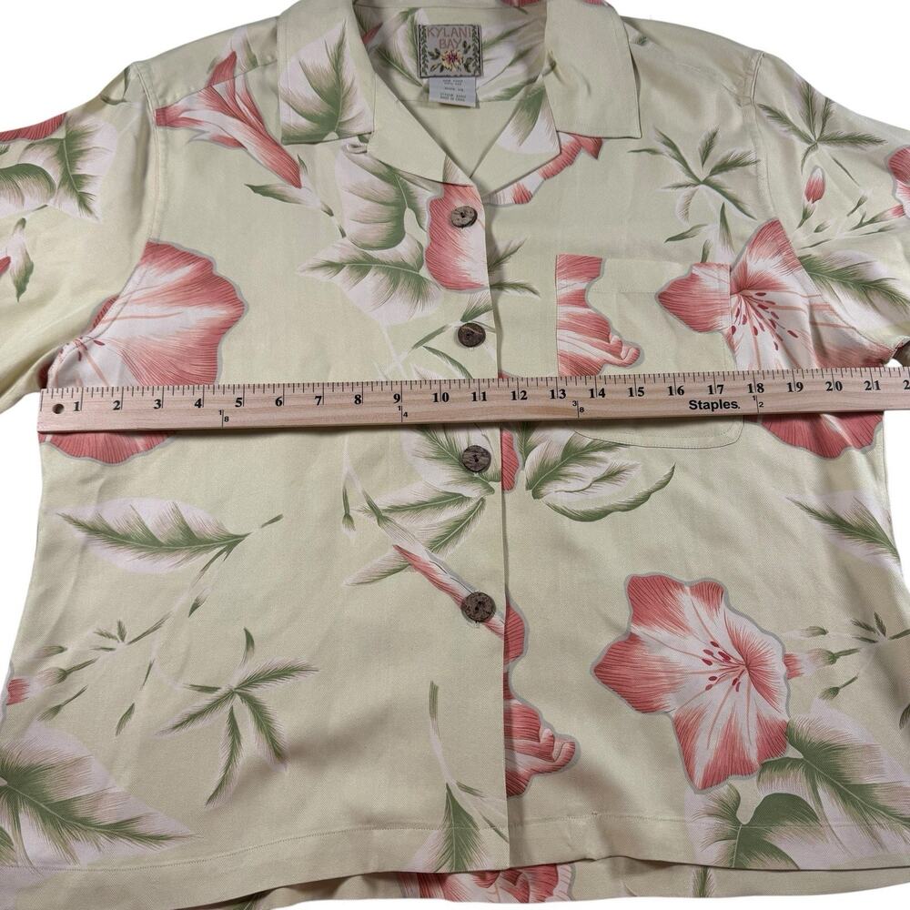 Kylani Bay 100% Silk Hawaiian Floral Shirt Women’s Size 14 Button Up - Picture 3 of 5